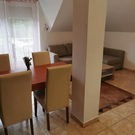 Estalagem Resident Balatonszárszó