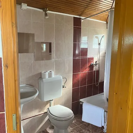 Resident Estalagem *