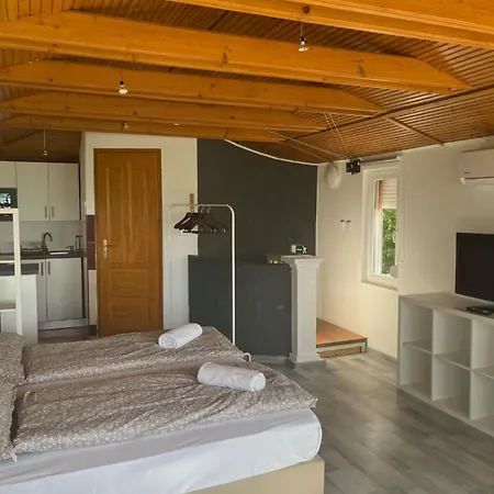 Resident Inn Balatonszemes