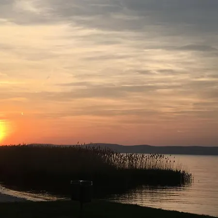 Resident Estalagem *