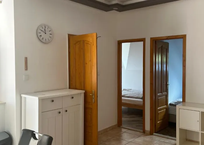Värdshus Resident Balatonszárszó