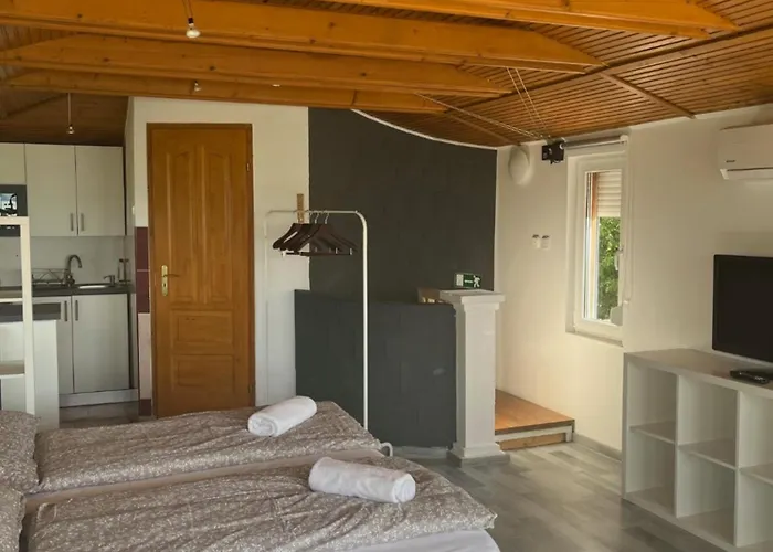 Resident Värdshus Balatonszárszó